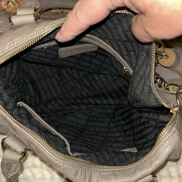 Steve Madden tote - Picture 10 of 10